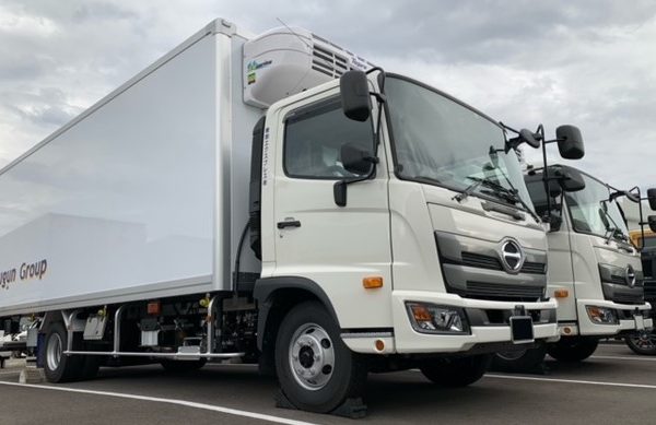 4tクール車 中型運転手 フォークリフト使用 Hs03 郡東エクスプレス株式会社